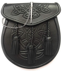 KILT SPORRAN LATCH PIN, CELTIC EMBOSSED FLAP, BLACK LEATHER WITH CHAIN BELT 014