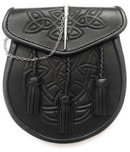 KILT SPORRAN LATCH PIN, CELTIC EMBOSSED FLAP, BLACK LEATHER WITH CHAIN BELT 014