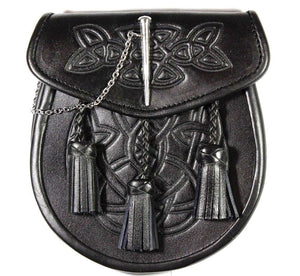 KILT SPORRAN LATCH PIN, CELTIC EMBOSSED FLAP, BLACK LEATHER WITH CHAIN BELT 014